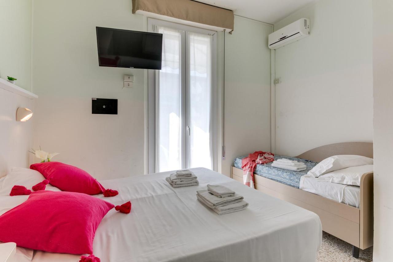 B&B Villa Madana Римини Экстерьер фото